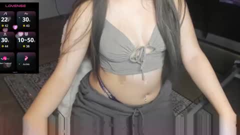 moxieXfoxie online show from April 22, 5:26 am