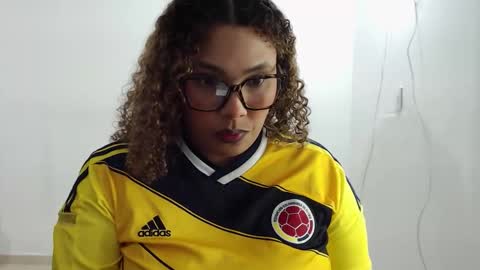 mrs_afroditha online show from February 14, 10:45 pm