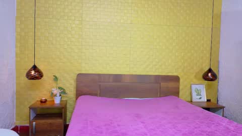 mrs_buttocks online show from February 23, 2:18 pm