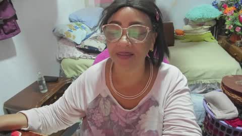 mrs_mommy online show from April 6, 4:46 am