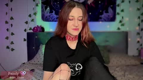 Dita online show from October 31, 2:43 pm