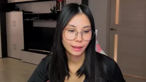 ms_emily_ online show from September 25, 9:52 am