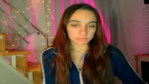 ms_sophiee online show from January 4, 4:11 pm