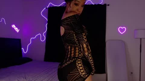 mschanelcarter online show from June 2, 10:49 am
