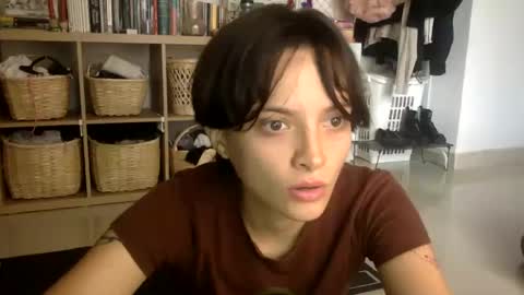   online show from December 4, 3:21 pm