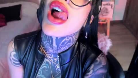 blackmuse online show from February 3, 2:53 am