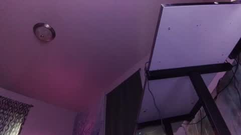 ghost mantis online show from April 16, 9:50 pm