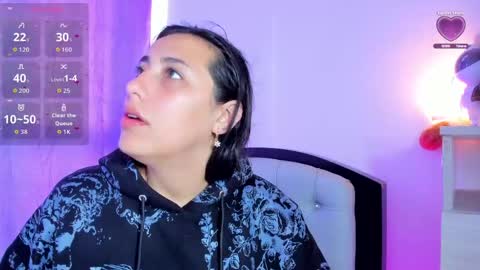 my_aleja_ online show from April 18, 11:45 am