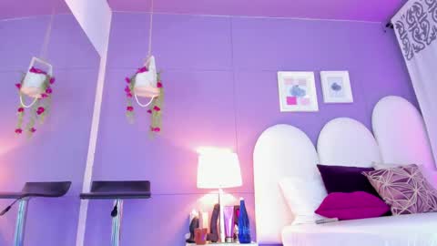 Snapshot of my_aleja_ chatting on September 25, 2:05 pm my_aleja_ online show from September 25, 2:05 pm