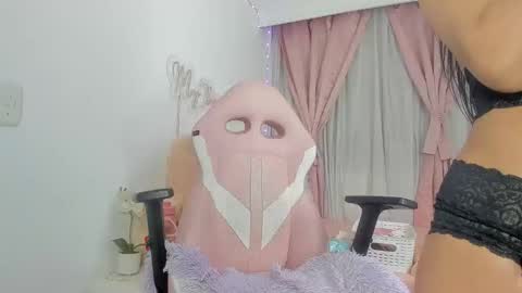 my_brunetteee online show from February 17, 1:05 am