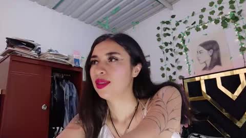 Snapshot of myagosling13 chatting on September 17, 8:40 pm miagosling NTMU Dont forget follow me online show from September 17, 8:40 pm