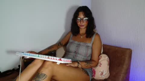 myamillor online show from March 29, 9:36 pm