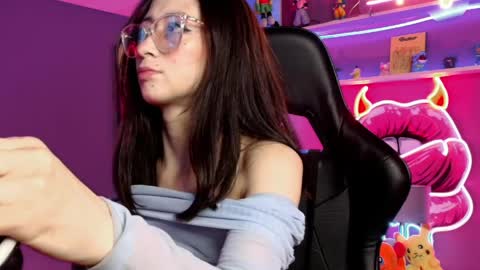 Milly Cute online show from April 2, 4:10 am