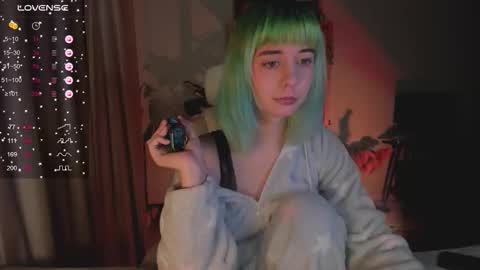 MylaFlores online show from January 13, 1:00 am