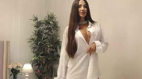 Miryam online show from November 29, 1:37 pm