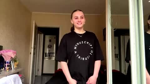 Ele online show from April 2, 7:06 am