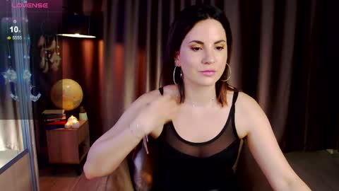 Angeline online show from April 3, 7:12 pm