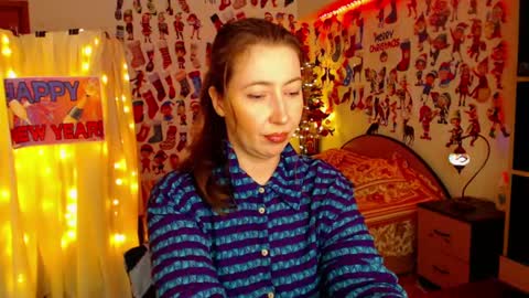 Snapshot of mystydew chatting on January 25, 11:46 am MystyDew online show from January 25, 11:46 am