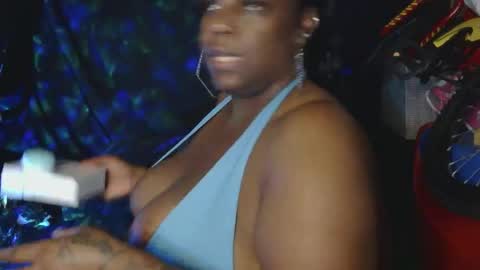 mzthundabootie online show from December 16, 4:40 am