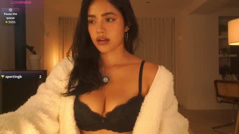 Nova online show from November 4, 6:13 pm