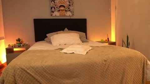 AMY online show from February 5, 8:45 pm