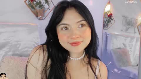 naamah_b online show from September 15, 2:25 pm