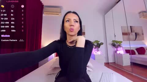 Nadia online show from February 22, 4:30 pm