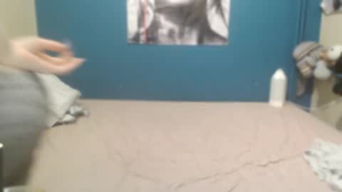 nadinnnea online show from March 30, 6:40 pm