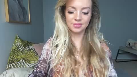 Snapshot of nadyasoft chatting on January 2, 9:11 am Nadyasoft online show from January 2, 9:11 am