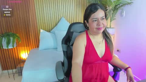 N A H I A online show from April 17, 12:18 pm