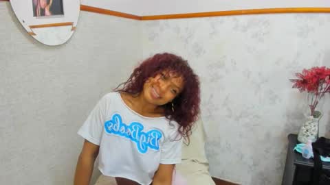 Nahomy online show from November 23, 6:09 pm