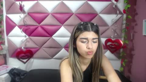 NahomiConnorr online show from January 13, 10:45 pm