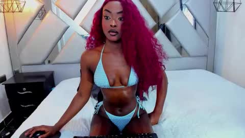 Nahomi  online show from October 3, 1:22 am