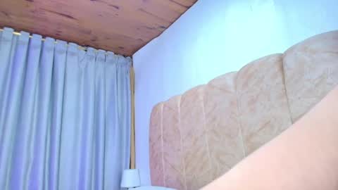 Naia x online show from March 11, 11:51 pm