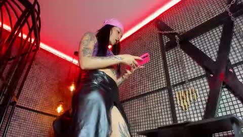 Naila online show from November 14, 3:56 pm