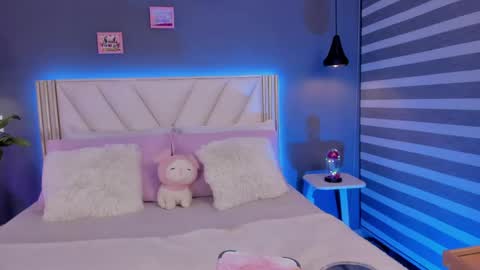 Naisha Ford online show from April 21, 3:02 am