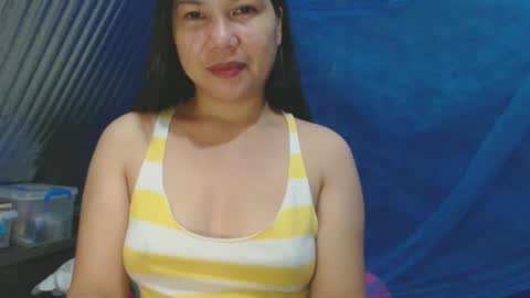 Snapshot of nami0784 chatting on March 1, 9:51 am IamYourSafeHaven online show from March 1, 9:51 am
