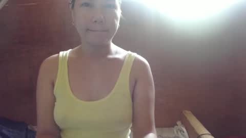 Snapshot of nami0784 chatting on October 20, 5:32 am IamYourSafeHaven online show from October 20, 5:32 am