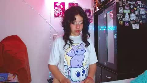 NanI online show from April 12, 10:56 pm