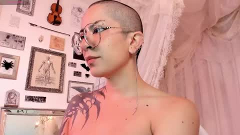 Alma  Maria online show from April 15, 11:55 am