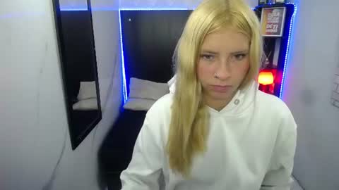 nancy blonde online show from June 19, 1:36 pm