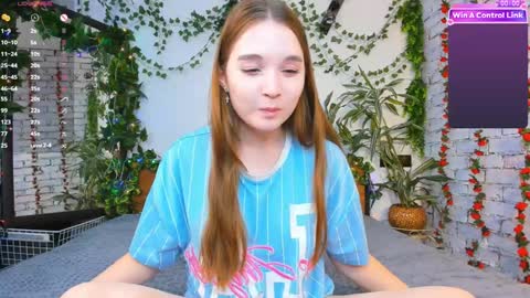Snapshot of nancycaseys chatting on December 14, 5:18 am Luna online show from December 14, 5:18 am