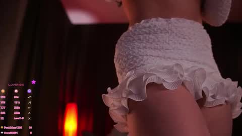 Mary online show from March 22, 5:08 pm