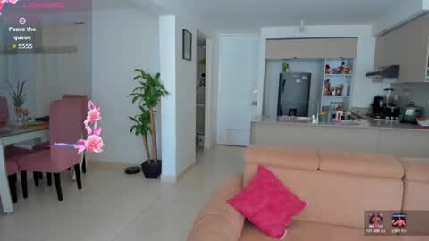 Nathalia King online show from June 26, 6:20 pm