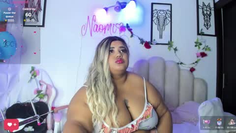 Snapshot of naomiasha_ chatting on March 5, 11:27 pm online show from March 5, 11:27 pm
