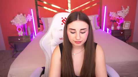 naomibaae online show from November 22, 9:01 am