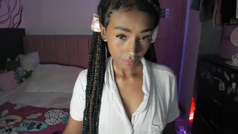 Naomii online show from February 25, 12:58 am