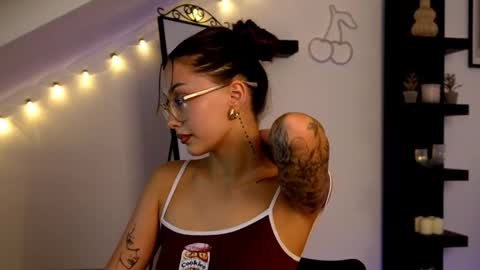 Snapshot of naomii_20 chatting on September 11, 9:26 pm naomii_20 online show from September 11, 9:26 pm