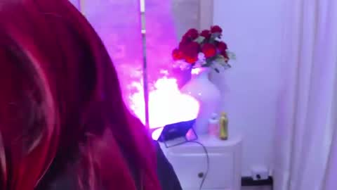 NaomiWhite online show from July 3, 9:10 pm