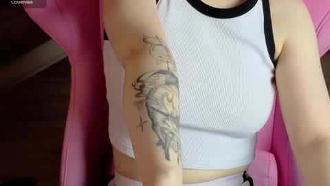 Naomi online show from October 2, 8:25 pm